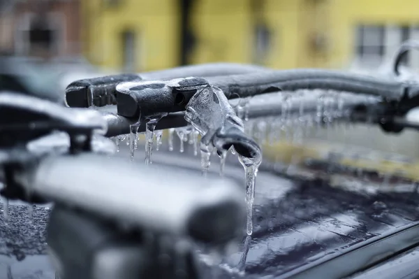 Portabicicletas Coche Cubierto Hielo Después Del Fenómeno Lluvia Congelada — Foto de Stock