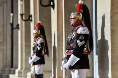 Rome, İtalya - 15 Ekim 2018: İtalyan Ulusal Muhafız onur Quirinale Sarayı'nda bir karşılama merasimi sırasında.