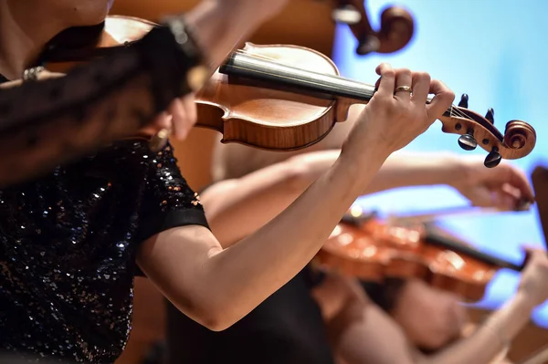 Violinistas Detalle Mano Durante Actuación Orquesta Filarmónica —  Fotos de Stock