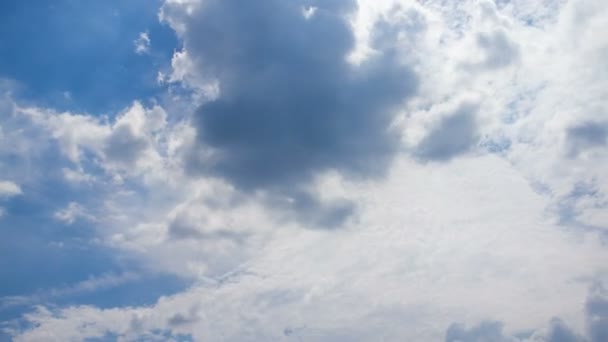 美丽戏剧性的 cloudscape。滚动的云彩 — 图库视频影像