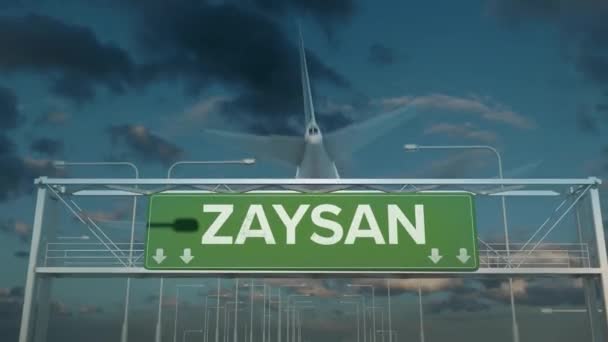 Літак приземляється в Заїсані Казахстані. — стокове відео
