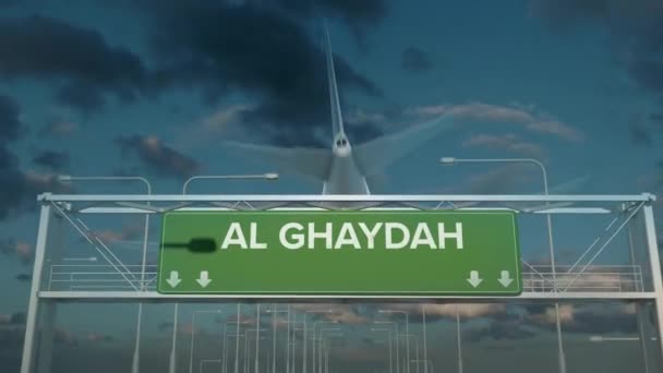 El avión aterrizando en Al ghaydah yemen — Vídeo de stock