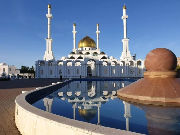 Мечеть Нур Астана Нур Султане Астана — стоковое фото