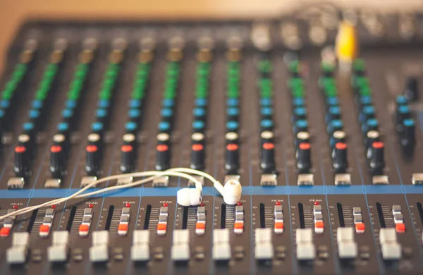 Detalle Los Controles Una Consola Mezcla Audio — Foto de Stock