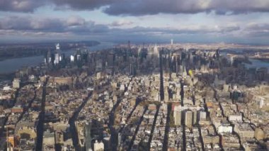 Manhattan şehir manzarası güneşli bir günde hava manzarası