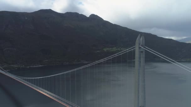 Γέφυρα Hardanger Κατά Μήκος Του Eidfjorden Στο Norway — Αρχείο Βίντεο
