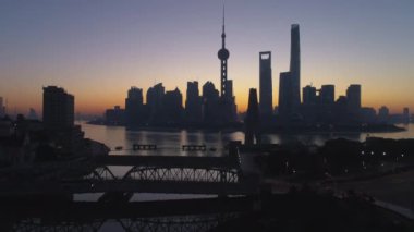Şafak vakti panoramik shanghai silueti