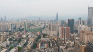 Shenzhen şehri Luohu ve Futian bölgesi ufuk çizgisi