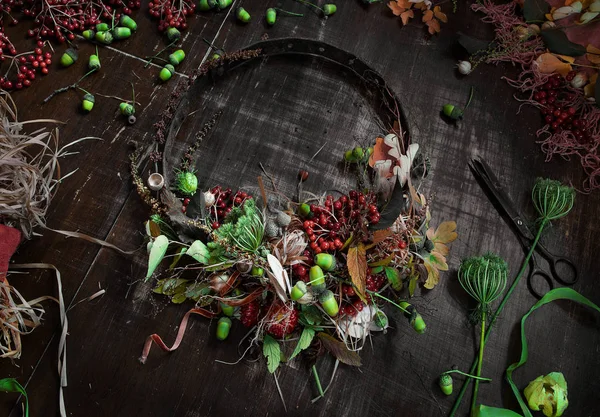 Floral Wreath Dark Table Autumn Composition — Stock Photo, Image