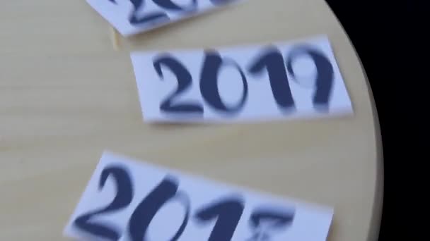 Years 2014 2024 Text Rotating Wooden Board Stopped 2021 Year — Stock Video