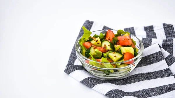 Bowl Fresh Salad Tomato Cucumber Letture Flax Seeds Vegetarian Food — Stock Photo, Image