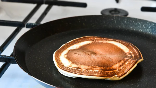 Panqueque Quemado Sartén Panqueque Casero Frito Una Sartén Cocina Panqueque — Foto de Stock