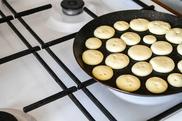 Pequeño Panqueque Cereales Cuarentena Alimentos Tendencia Mini Panqueques Fríen Una — Foto de Stock