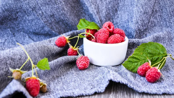 Ripe Red Raspberries White Bowl Green Leaves Wooden Background Copy — Stock Photo, Image