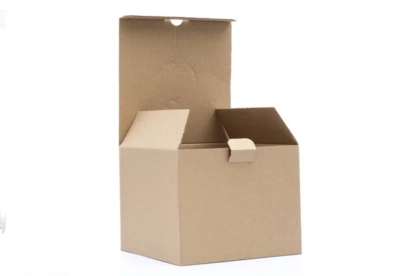 Caja Carton Abierta Para Empaquetar Con Fondo Blanco — Stockfoto