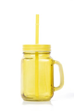 Kapaklı ve samanlı sarı kavanoz