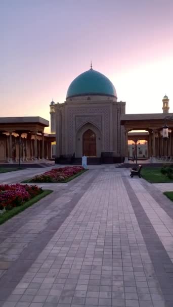 塔什干清真寺的宏伟景观 — 图库视频影像
