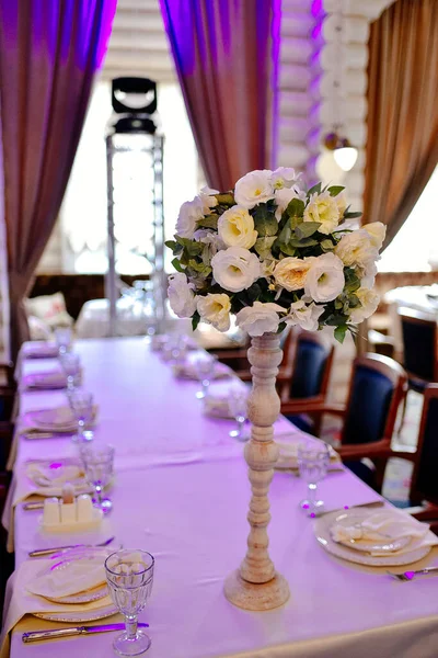 Beautiful Flowers Table Wedding Day White Flowers Rose Eustoma Tulip — Stock Photo, Image
