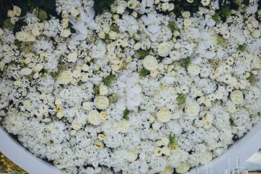 Beyaz çiçeklerin düğün arka planı