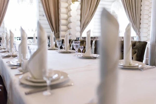 Wedding Decor Banquet Hall Serving Festive Table Plate Napkin Knife — Stock Photo, Image