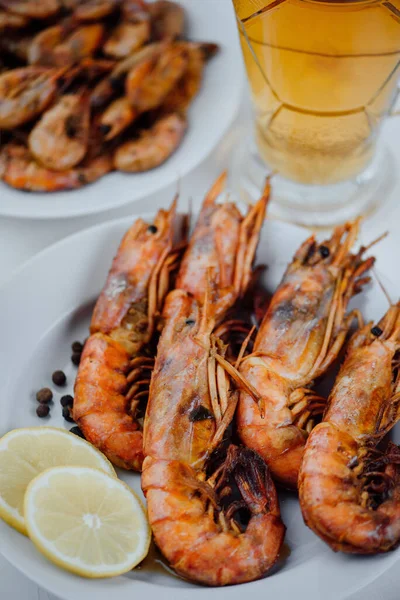 Grilled Lobster Lemon Grilled Shrimps White Plate Glass Beer Light — Stock Photo, Image