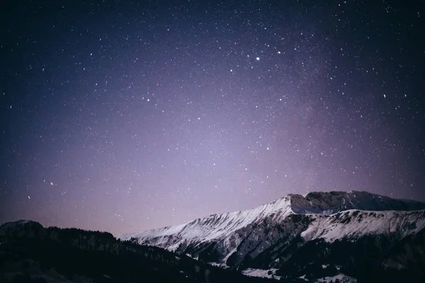 Montañas Los Alpes Suizos Noche Estrellas Imagen de stock