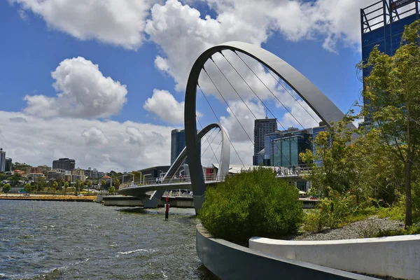 Perth Australia Novembre 2017 Persone Non Identificate Elizabeth Bridge Ponte — Foto Stock