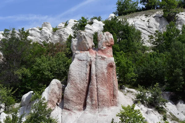 保加利亚 岩石形成命名的石头婚礼又名石化婚礼 一个自然现象在 Zimzelen — 图库照片