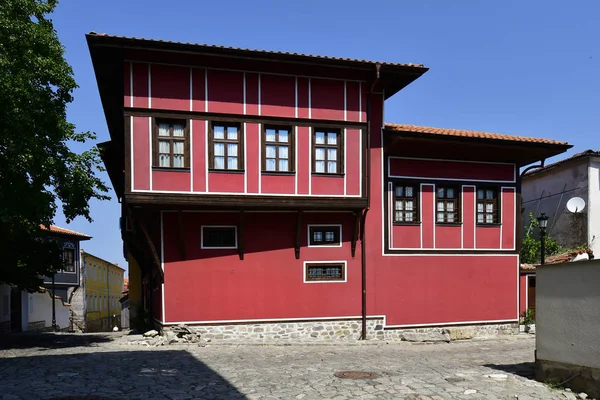 Plovdiv Bulharsko Června 2018 Budova Tradiční Struktury Dlážděné Ulice Čtvrti — Stock fotografie