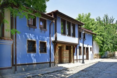 Bulgaristan, Plovdiv, aka Staria Grad Old Town bölgesinde geleneksel yapısı 19. yüzyılda renkli evlerinden, şehir kültür 2019 Avrupa başkenti oldu