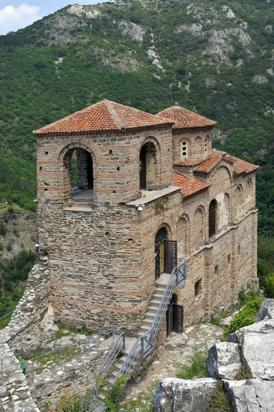 Bulgária Antiga Igreja Santa Mãe Deus Fortaleza Medieval Asen — Fotografia de Stock