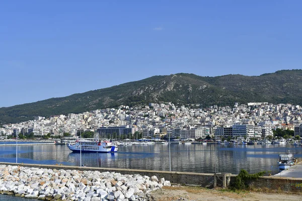 Καβάλα Ελλάδα Ιουνίου 2018 Πλοίο Στο Νησί Της Θάσου Αφήνοντας — Φωτογραφία Αρχείου