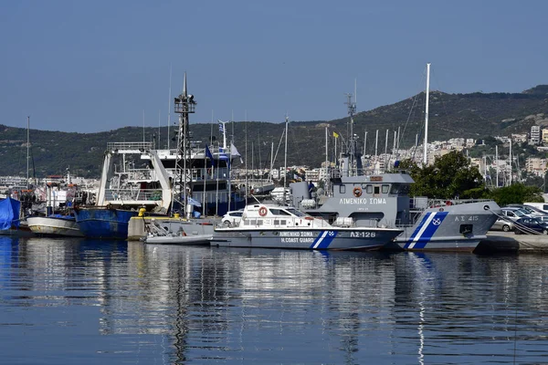 Kavala Grecia Junio 2018 Barcos Pesqueros Buques Guardacostas Puerto Ciudad — Foto de Stock