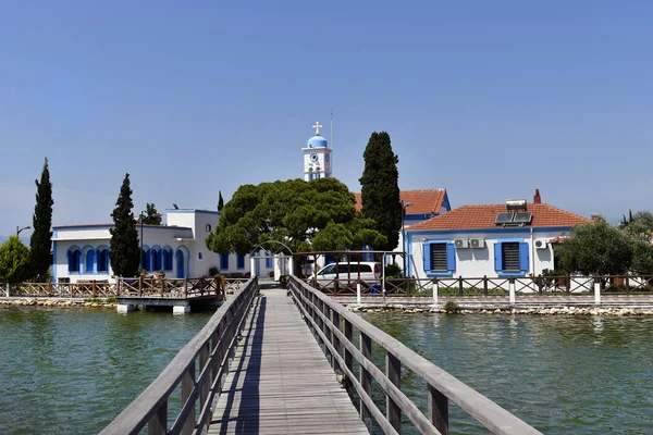 Grecja Porto Lagos Klasztor Agios Nicolaos Położony Małej Wyspie Jeziorze — Zdjęcie stockowe