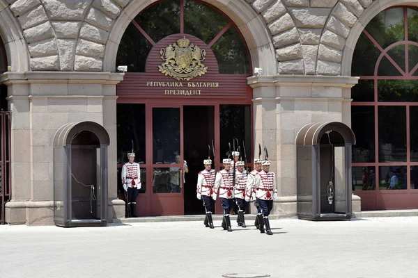 Σόφια Βουλγαρία Ιουνίου 2018 Αλλαγή Της Φρουράς Μπροστά Από Κτίριο — Φωτογραφία Αρχείου