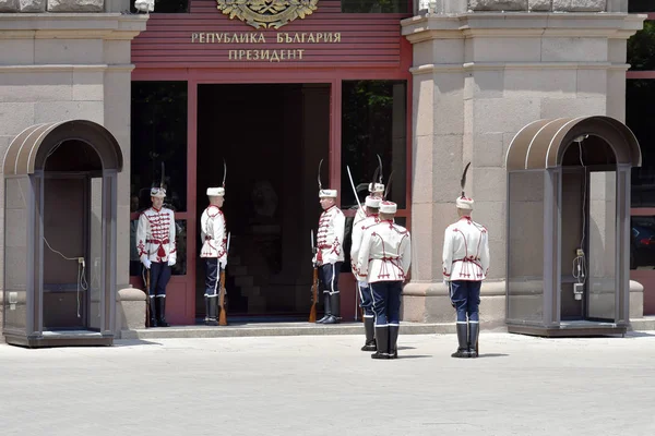 Σόφια Βουλγαρία Ιουνίου 2018 Αλλαγή Της Φρουράς Μπροστά Από Κτίριο — Φωτογραφία Αρχείου