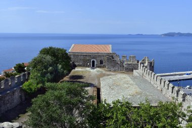 Yunanistan, Kavala, Ege Denizi manzaralı Ortaçağ Kalesi içinde