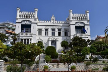 Kavala, Yunanistan - 11 Haziran 2018: Belediye Doğu Makedonya şehirde bina