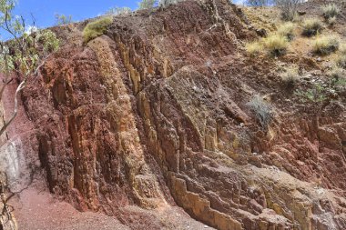 Avustralya, Nt, aşı boyası çukurlara Batı Mcdonnell aralığı Milli Parkı, törenleri için Aborjin kişi tarafından kullanılan aşı boyası