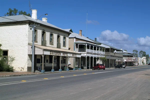 小さな村の南オーストラリアのクォーン奥地のホテル 店とクォーン オーストラリア 2010 メイン ストリート — ストック写真