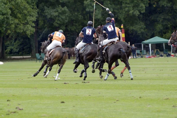 Ebreichsdorf 奥地利 2010年9月10日 不知名的骑马和马由国际马球比赛 — 图库照片