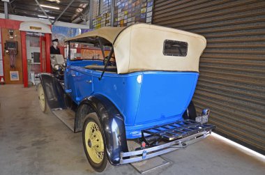 Alice Springs, Nt, Avustralya - 20 Kasım 2017: Vintage Cabrio araba Ghan Müzesi'nde