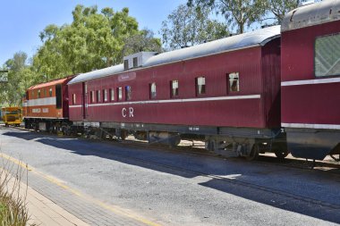 Alice Springs, Nt, Avustralya - 20 Kasım 2017: Lokomotif ve vagon eski Ghan müzede demiryolu