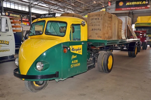 Alice Springs, Nt, Avustralya - 20 Kasım 2017: üç tekerlekli araç çekme Ghan Müzesi, Vintage otomobillerde