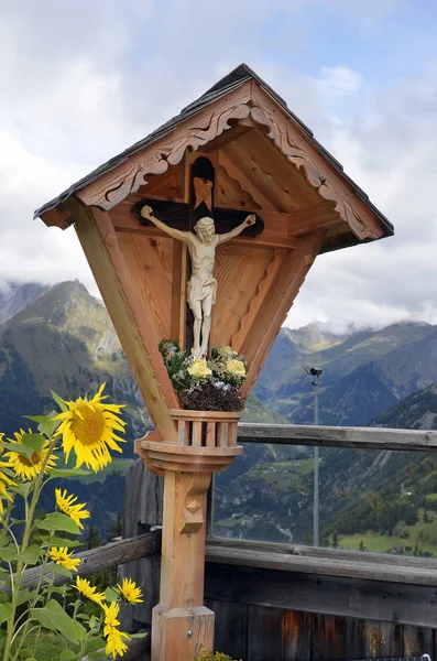 Autriche Tyrol Christian Croix Chemin Tournesol Sur Auberge Montagne Dans — Photo