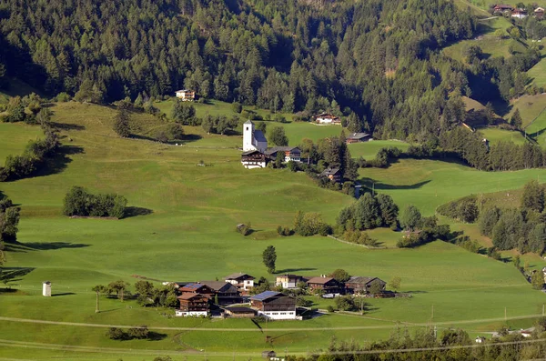 Áustria Tirol Casas Igreja Romanesca Saint Nikolaus Matrei Tirol Oriental — Fotografia de Stock