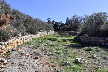 Yunanistan, antik Minoan Aptera harabelerde sokak