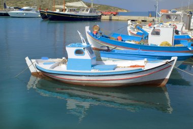 Yunanistan, geleneksel balıkçı tekneleri ve Lipsi liman adanın gemi yelken,