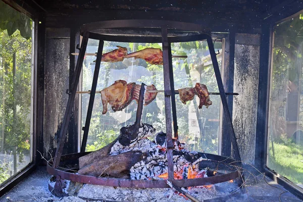 Yunanistan Girit Kuzu Açık Yangın Geleneksel Bir Yemek Pişirme — Stok fotoğraf