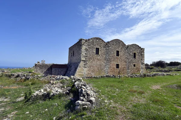 ギリシャ 中世修道院の聖ヨハネ Aptera クレタ島の古代遺跡の神学者 — ストック写真